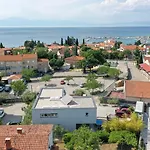 Villa Luxury Lanterna Heated Pool Jacuzzi Malinska