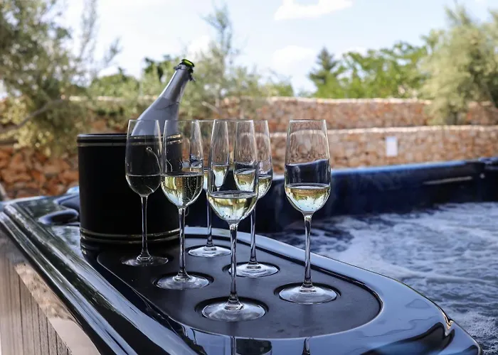 Luxury Lanterna Heated Pool Jacuzzi 别墅 *