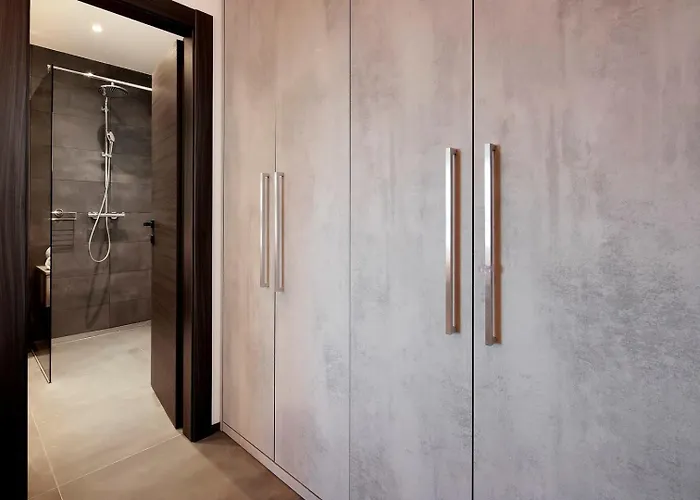 Villa Luxury Lanterna Heated Pool Jacuzzi Malinska