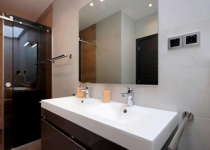 Luxury Lanterna Heated Pool Jacuzzi Villa Malinska