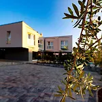 Luxury Lanterna Heated Pool Jacuzzi וילה מאלינסקה