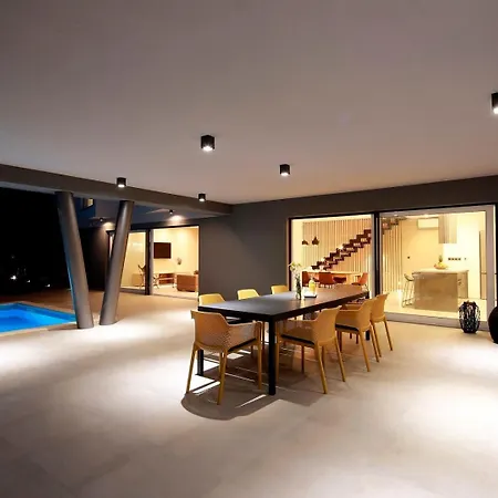 Luxury Lanterna Heated Pool Jacuzzi * Malinska