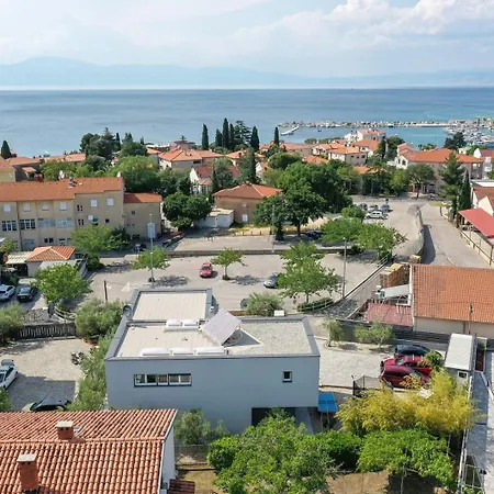Villa Luxury Lanterna Heated Pool Jacuzzi Malinska