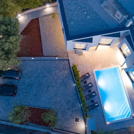 Villa Luxury Lanterna Heated Pool Jacuzzi *