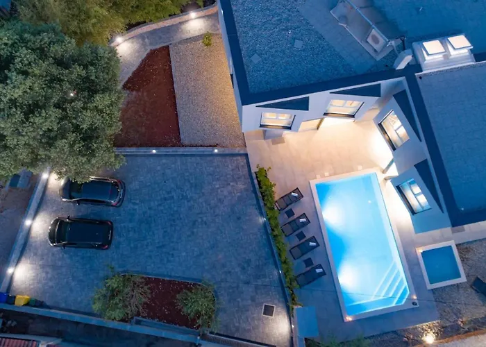 Villa Luxury Lanterna Heated Pool Jacuzzi *